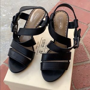 Coach sandal size 7 1/2